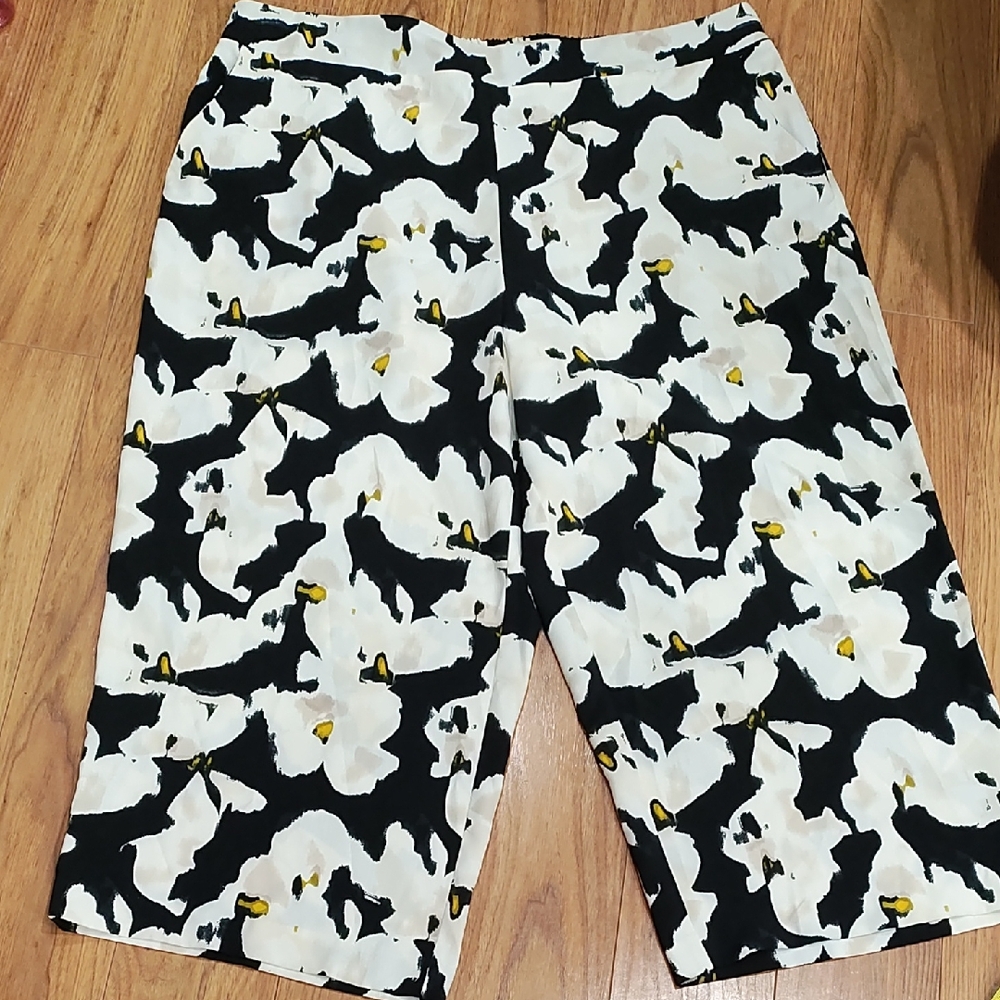 Nine West Black and White Floral Pants